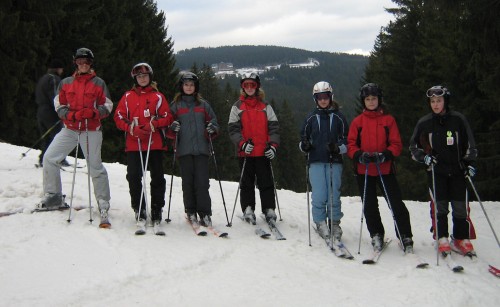 družstvo lyžařů
